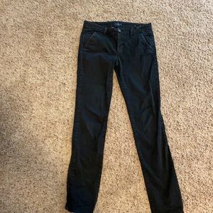 Black skinny pants